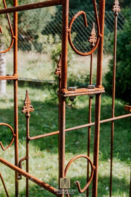 Rosenbåge ALEX mit Türen / Tor Spitze