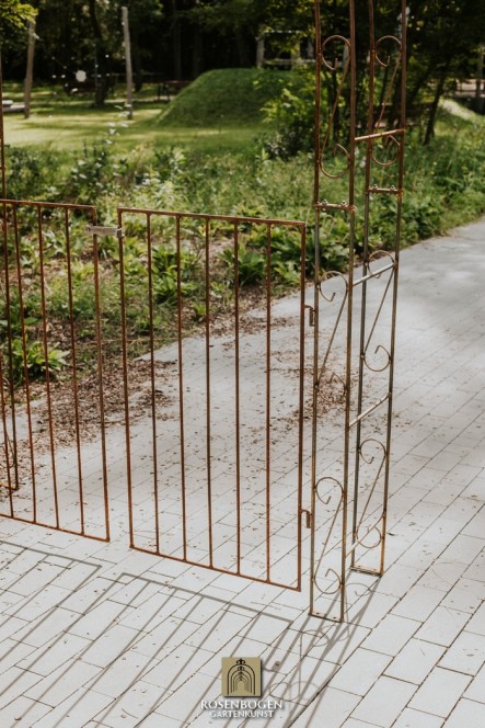 Rosenbåge ALEX mit Türen / Tor Spitze