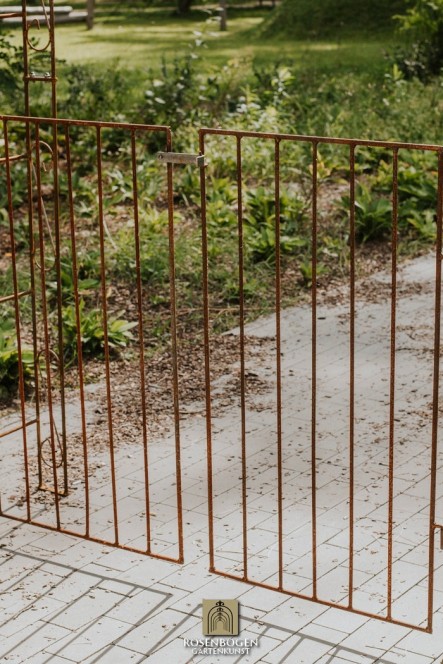 Rosenbåge ALEX mit Türen / Tor Spitze