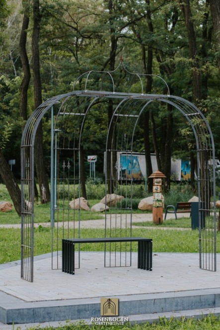 Paviljong PIA 3-Ecking 110 x 260 cm